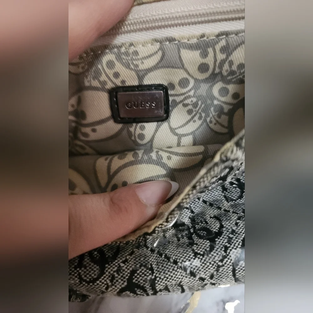 Vintage Guess Sequin Black and Gray Crossbody Bag - Picture 7 of 8